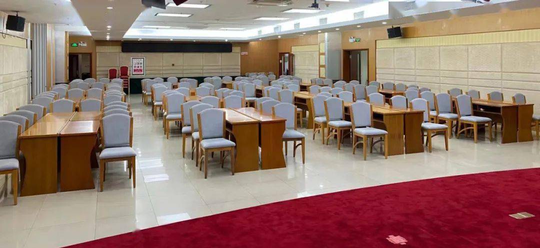 專業(yè)宴會(huì)服務(wù)與會(huì)議解決方案 島嶼式布局，B會(huì)議室，30人容納